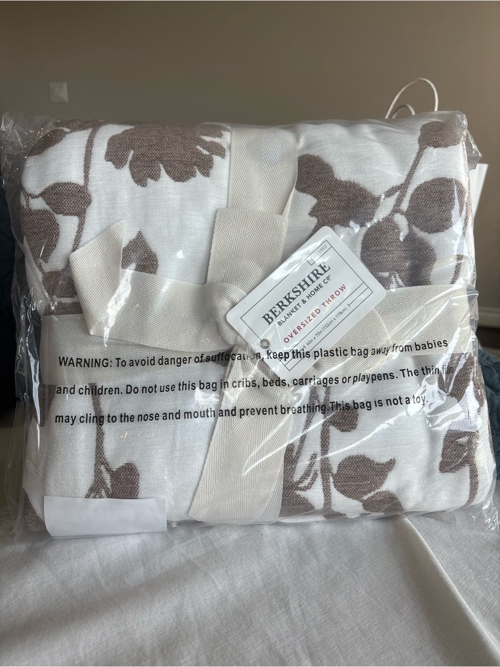 Berkshire Oversized Throw Blanket Brown Floral 60x70 NWT Soft Plush